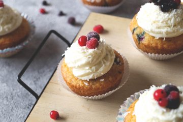 Kokos-Cupcakes-Beeren