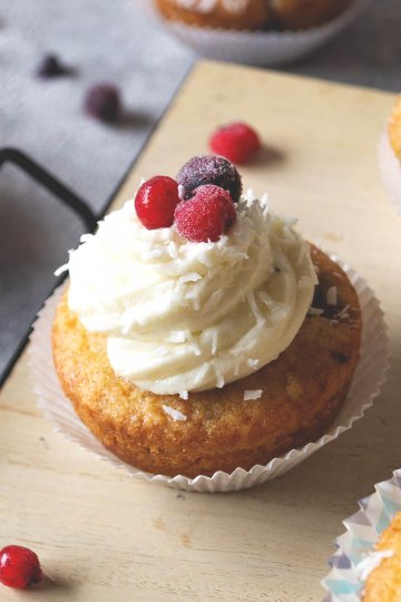 Kokos-Cupcakes-Beeren