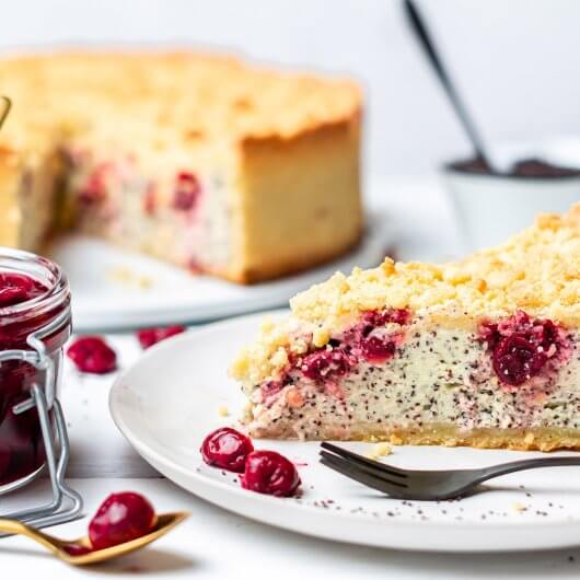 Mohn-Kirsch-Kuchen mit Streuseln - Genusskind