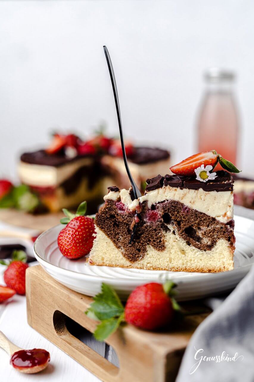 erdbeer-donauwellen-torte3