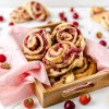 Kirsch-Erdbeer Schnecken