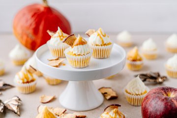 Apfel-Kürbis Cupcakes mit Karamell