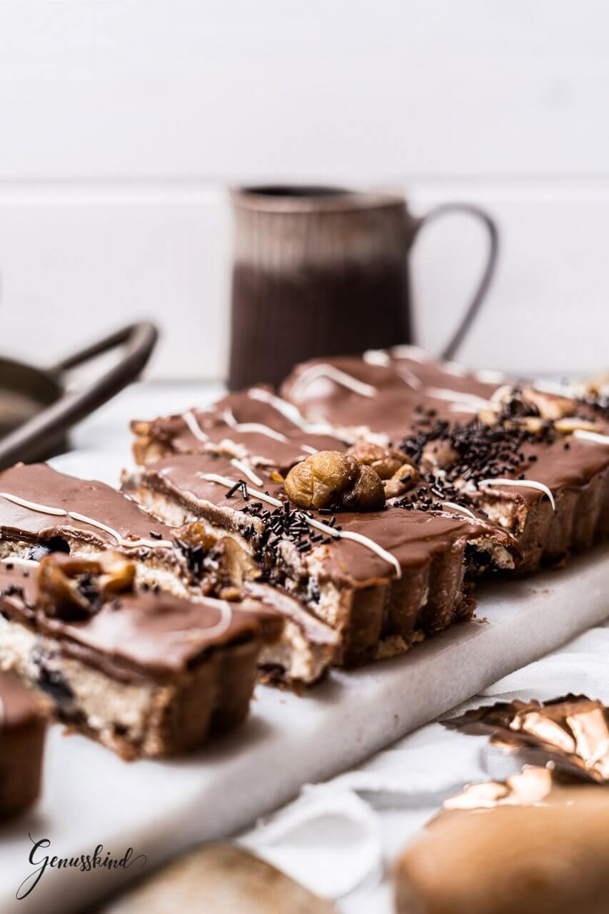 Kastanien-Tarte mit Sauerkirschen