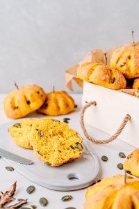Pumpkin Bread Rolls