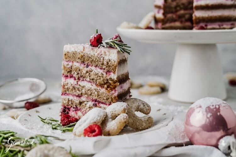 Vanillekipferl-Törtchen mit Himbeeren