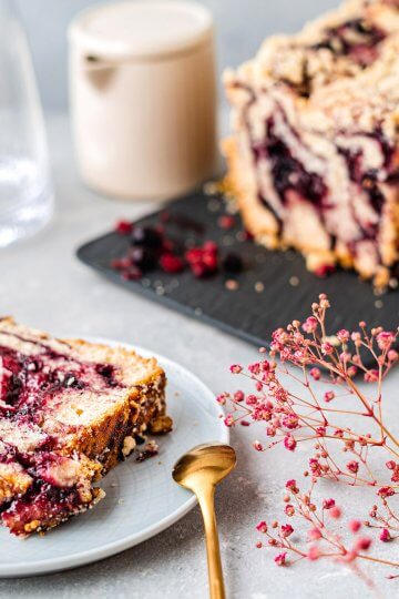 Frühlingshafte Beeren Babka