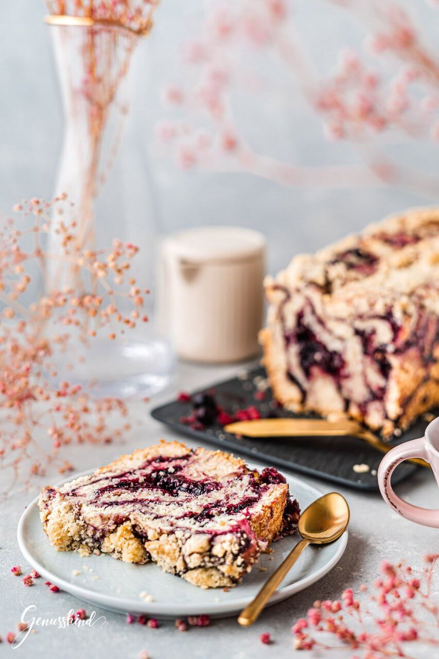 Frühlingshafte Beeren Babka