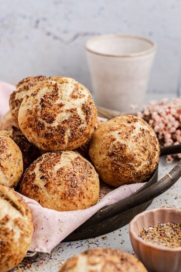 Frühlingsbrötchen mit Karotten