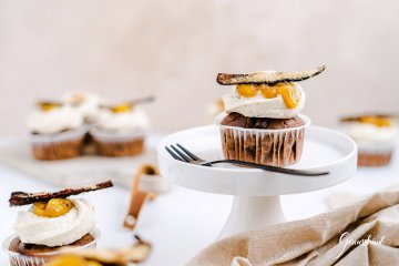 Resteverwertung Deluxe: Bananabread Cupcakes mit Bananenschalen Chips