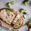 Power-Strudel mit Kohlsprossen, Brokkoli und Sauerrahm Dip