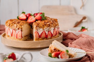 Erdbeeren Bienenstich