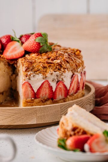 Erdbeeren Bienenstich